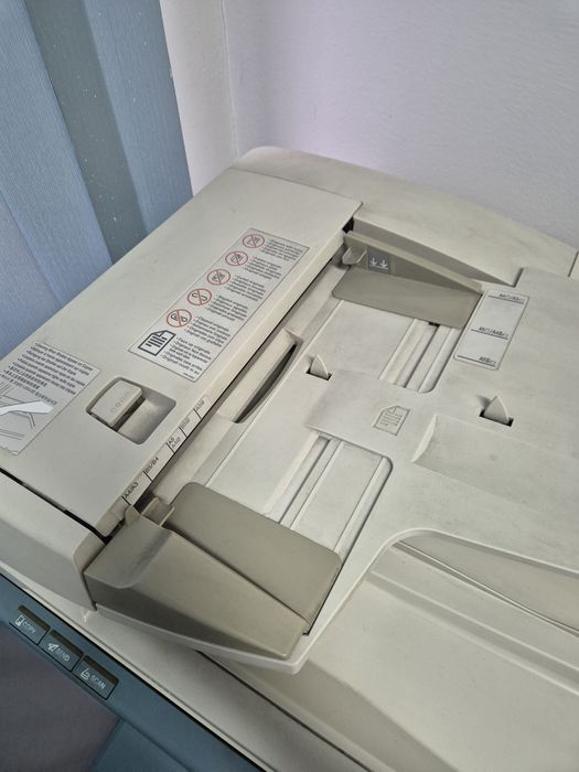 Imprimantă Canon IR2025i