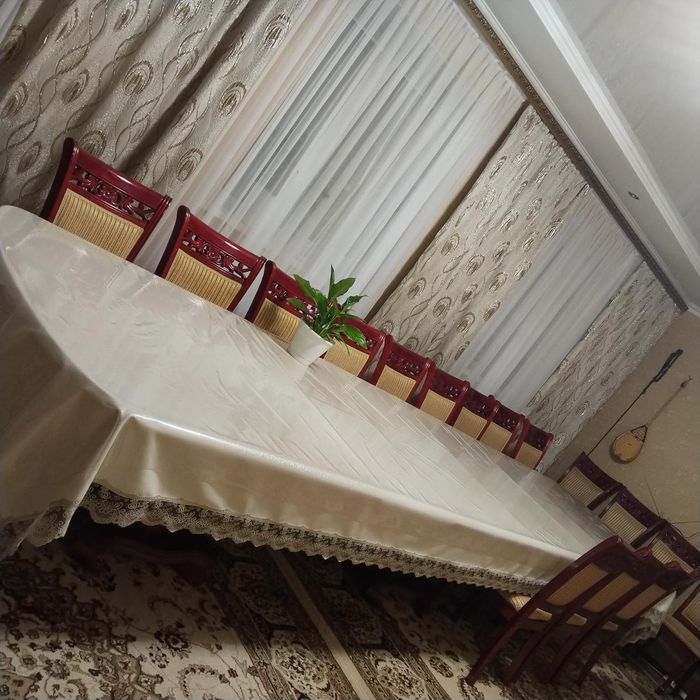 Продам стол с стульями