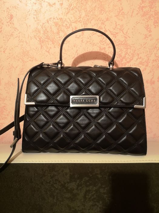 Дамска чанта Guess