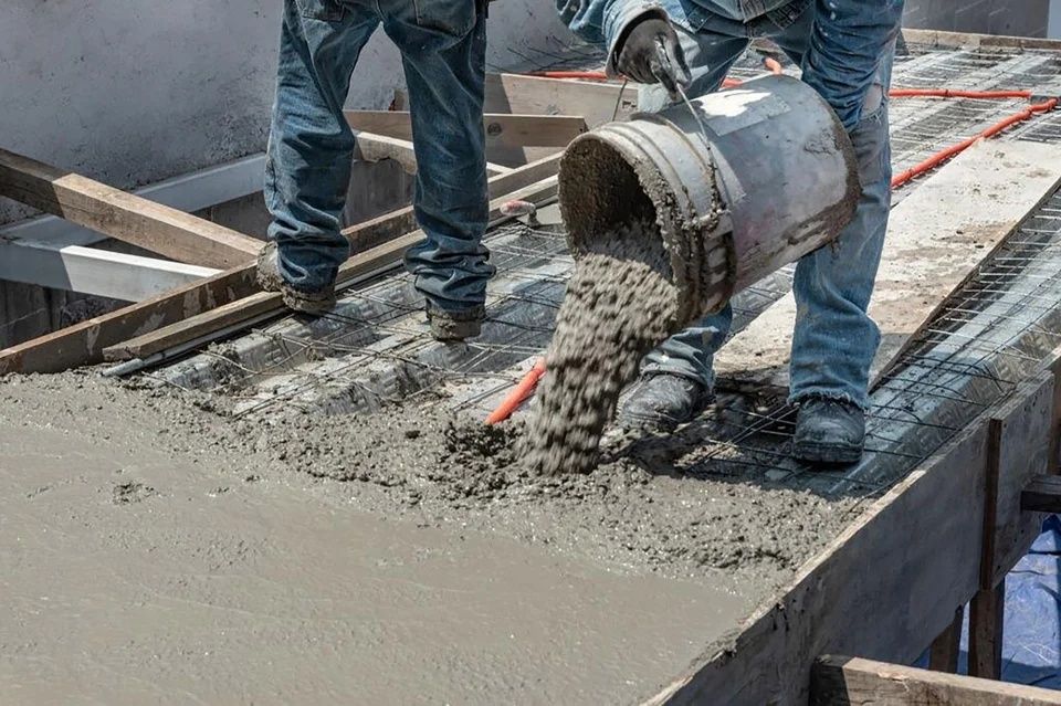 Заливаем стяшка  штукатурка