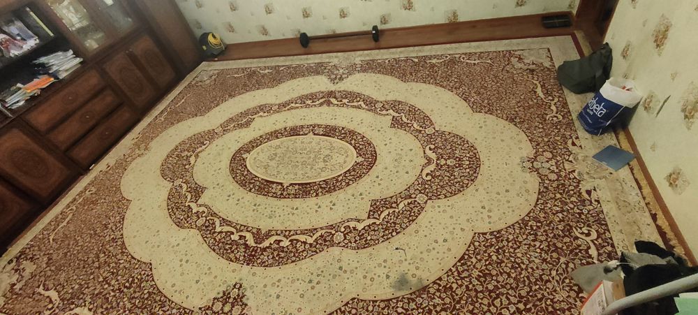 Кілем сатылады срочно