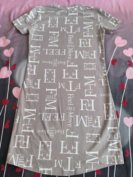 Дамска рокля на Flair