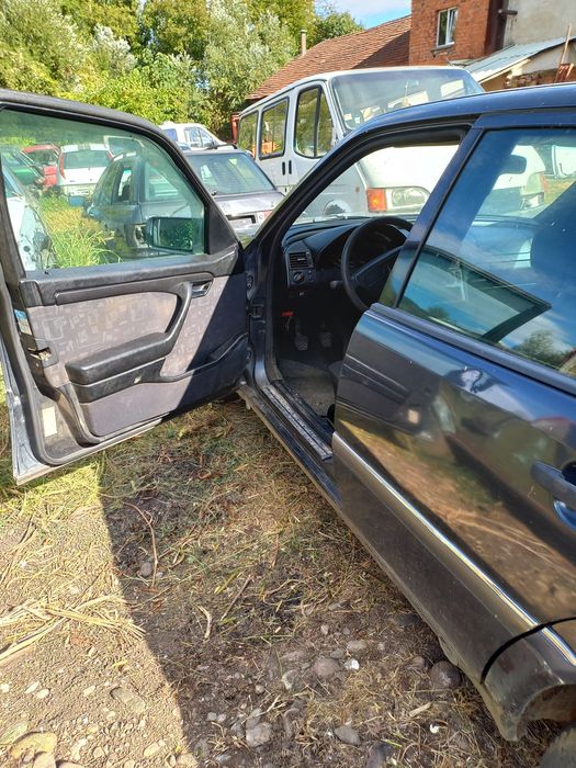 Продавам За части Мерцедес С220д 94кс.1997г.