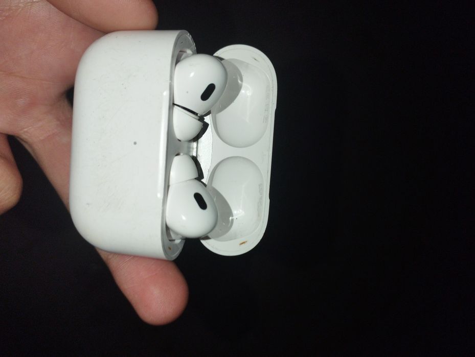AirPods Rro 2 ...
