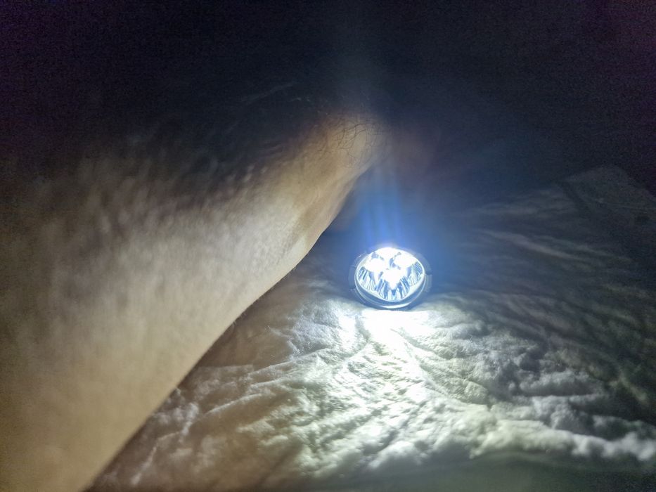 Lanternă Nitecore i4000R