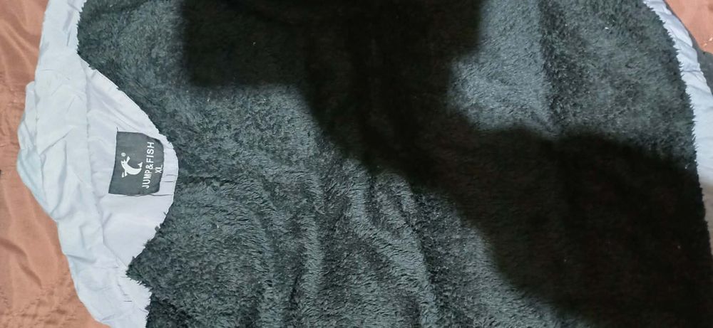 Дамско яке със качулка