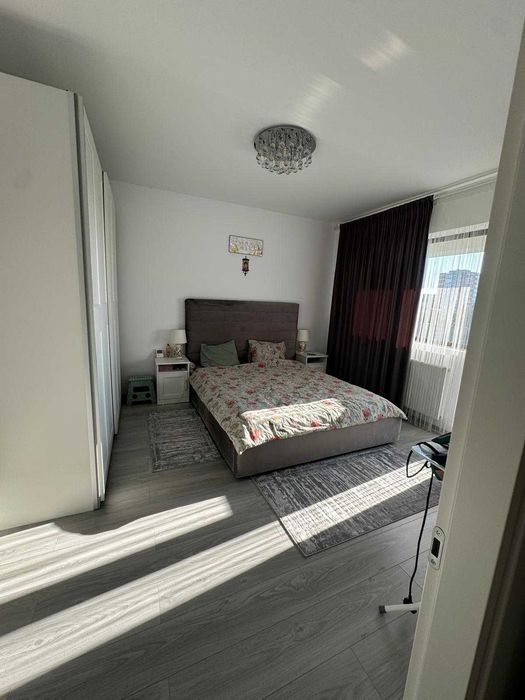 Vand apartament 3 camere