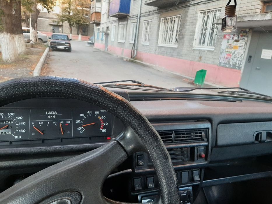 Продам ваз нива 2000