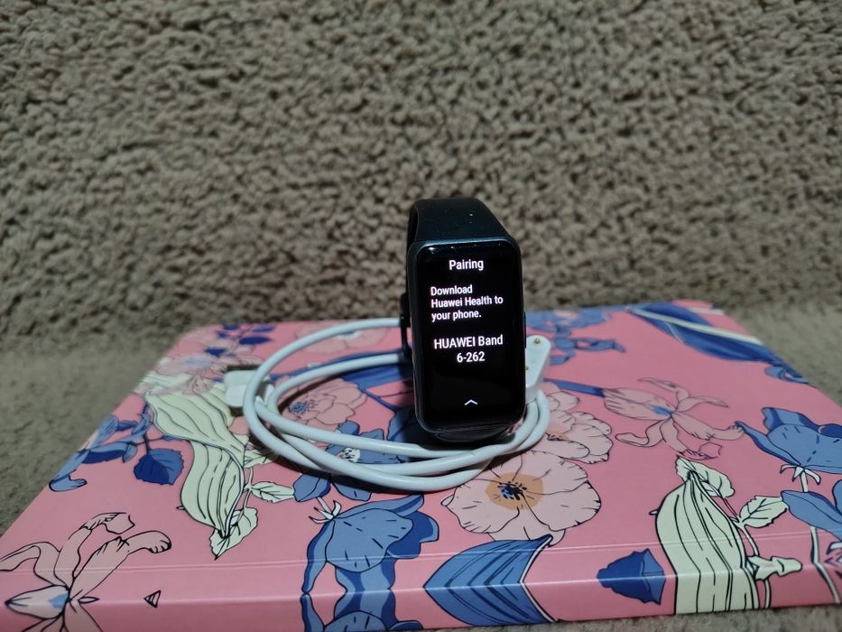 Спортна гривна Huawei Band 7