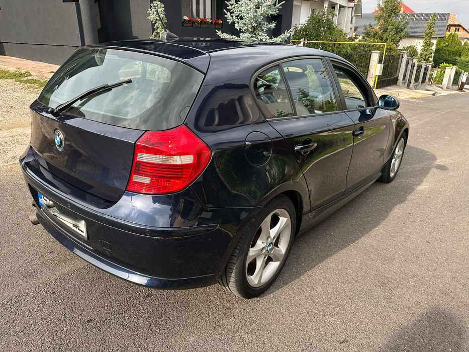 BMW seria 1 2.0 Diesel 143CP•Xenon Adaptative• Incalzire • 5 usi