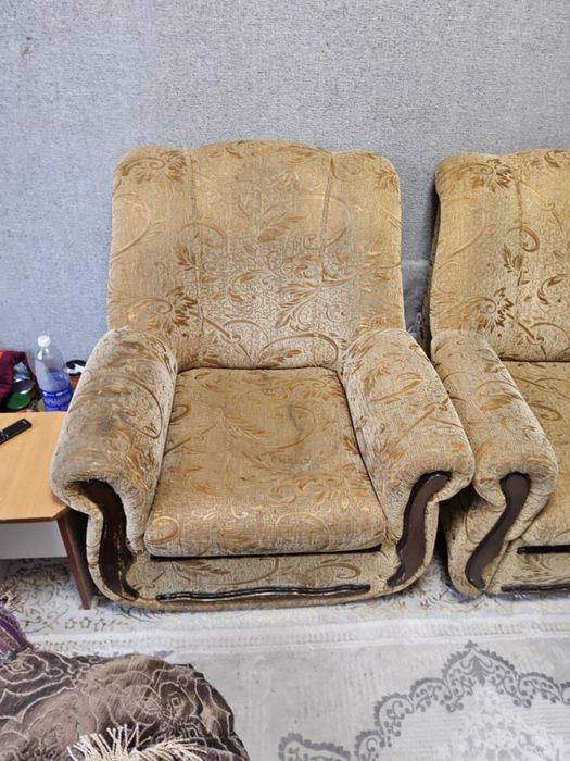 Продаем Диван. Состояние среднее