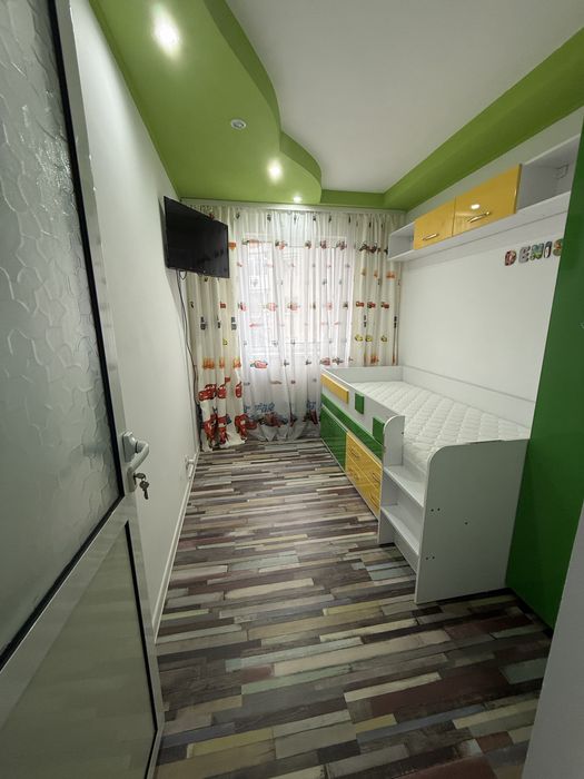 Inchiriez apartament