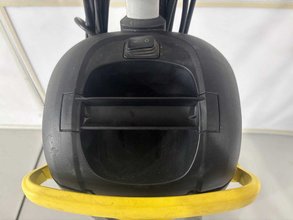 Подопочистващ автомат - Karcher BR 30/4 C