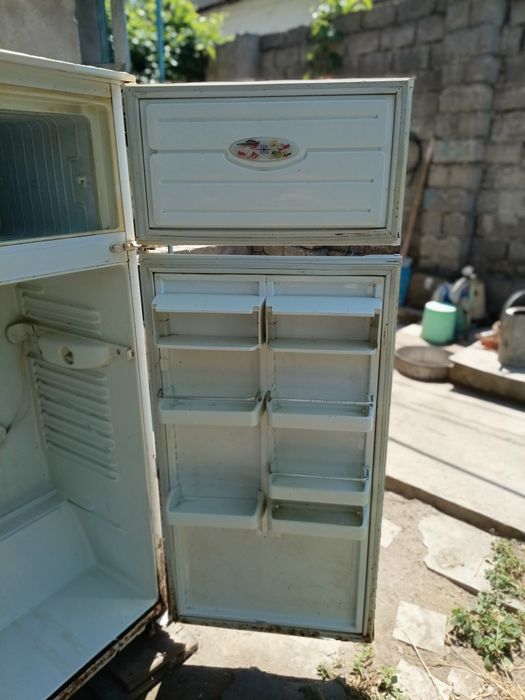 Продается холодильник Минск- Атлант