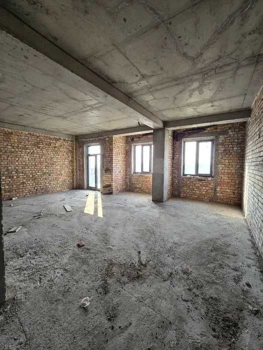 yakasaray binkat 3x kom studiya po super sene perekrestka bratskiy;