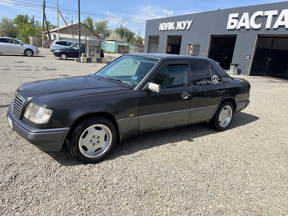 Мереседес е200 w124