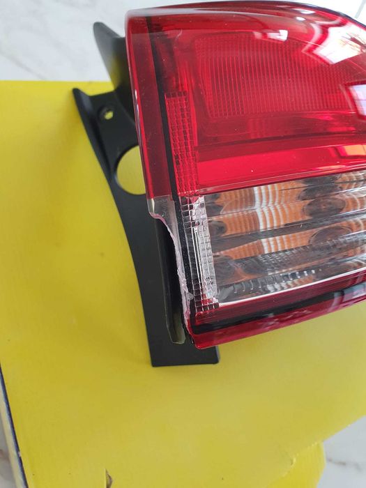 Lampa Spate dreapta exterior Renault Clio IV ( 4 ) MIC DEFECT