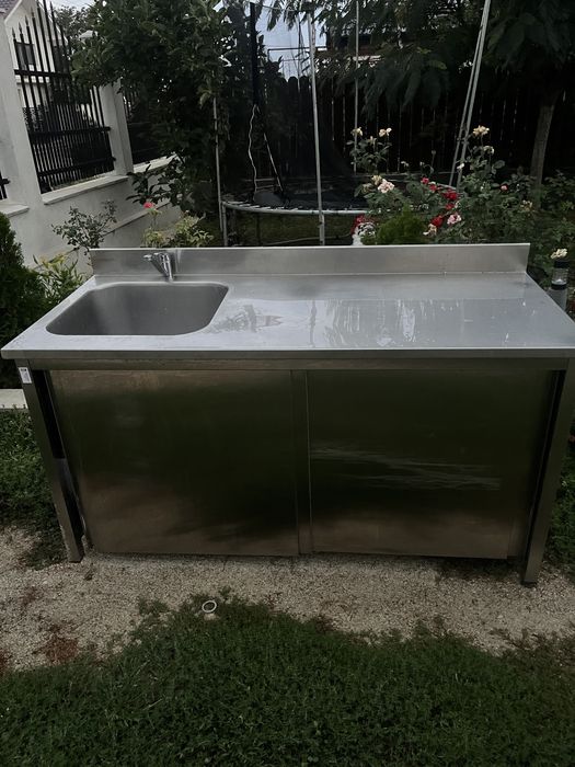 Masa de lucru  cu chiuveta inclusa si baterie inox alimentar  si rafturi