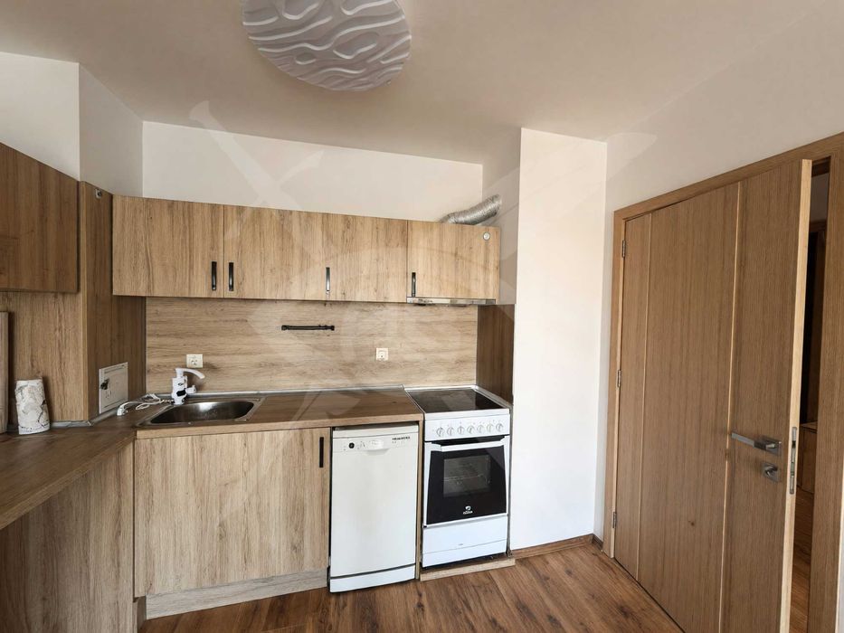 Продава се Двустаен апартамент в Бургас, Изгрев - 61 кв.м за 2460 €/кв.м - Снимка #1