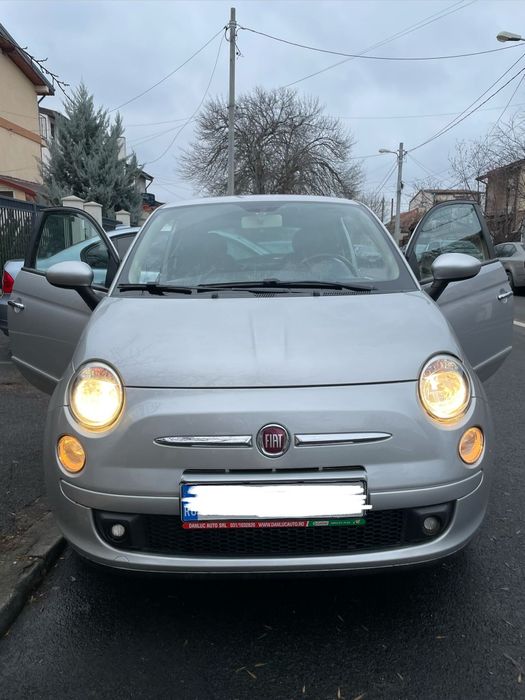 Vând Fiat 500 2010