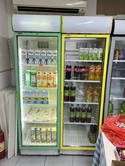 Витринный холодильник