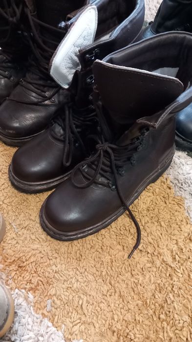 Vand bocancii militari
