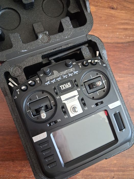 RadioMaster TX16S