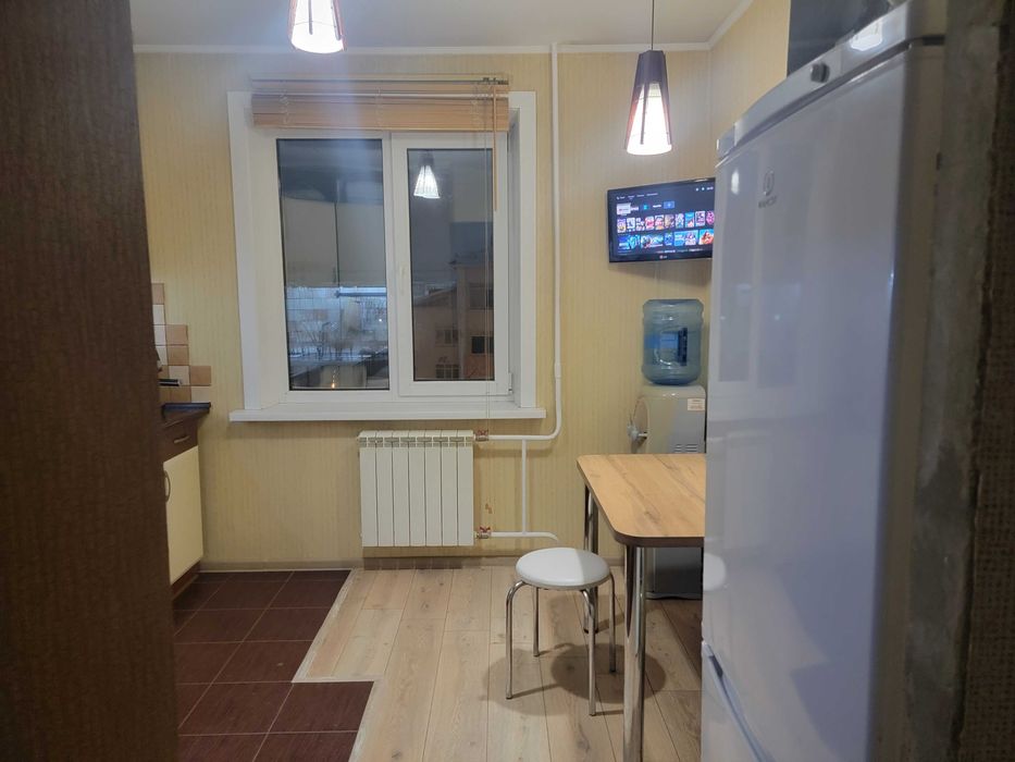 2-комнатная квартира  51 м²  1991г район 8 школы