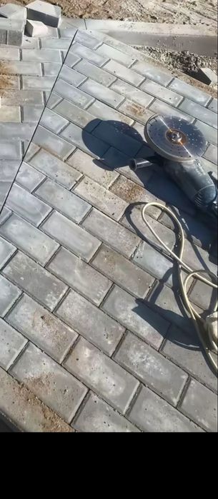 Укладка брусчатки и поребрика