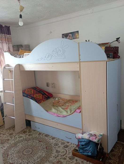 Двухспальная кровать