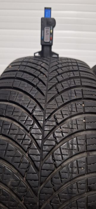 7.3мм! 215 55 16 Goodyear vector 4seasons