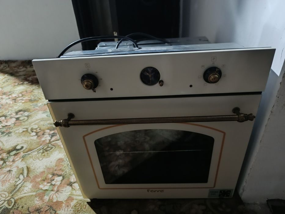 Продам духовку Ferre