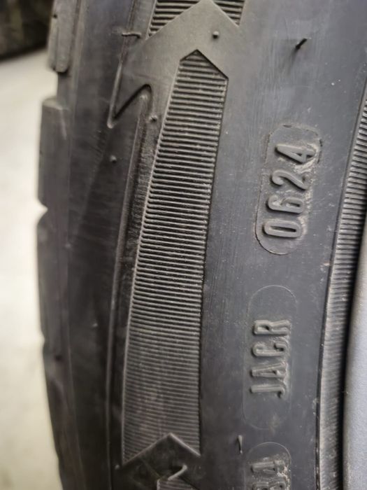 2 anvelope iarna Goodyear 235 50 19 aproape noi  // DOT 2024