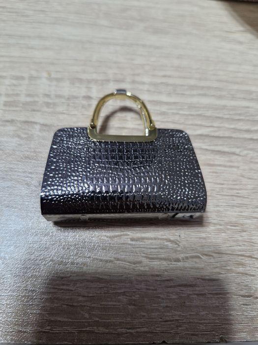 Ветроустойчиви запалки със часовник и светеща