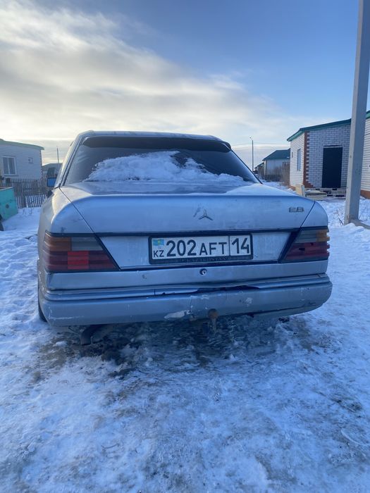 Продам мерс 124 2.8