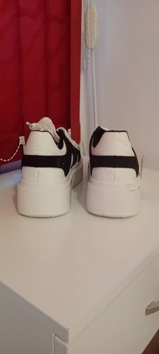 Нови дамски кецове - номер 40