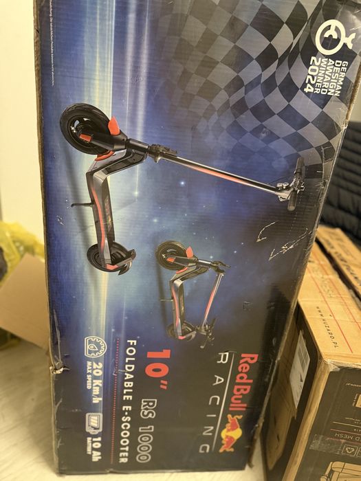 Trotineta electrica redbull racing