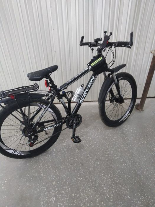 Продаю велосипед. Почти новый.