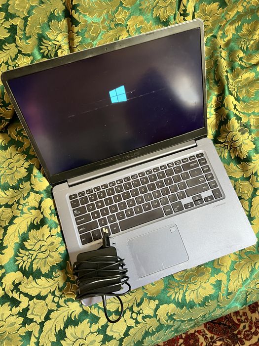 Asus vivobook S510U laptop
