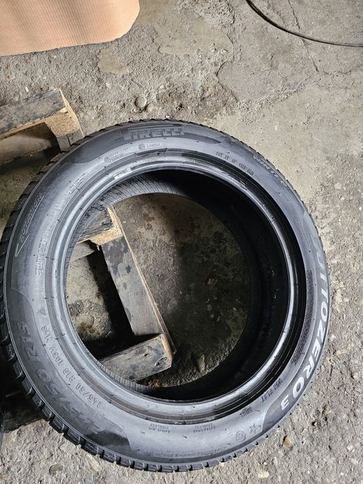 4 anvelope iarna 245 50 19 Pirelli 2021 Runflat