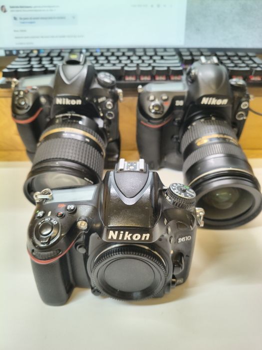 Vând aparat foto Nikon D610 + card 64gb