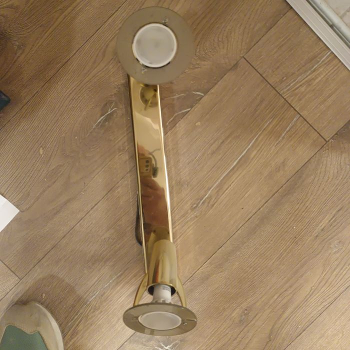 лампа за таван с две крушки