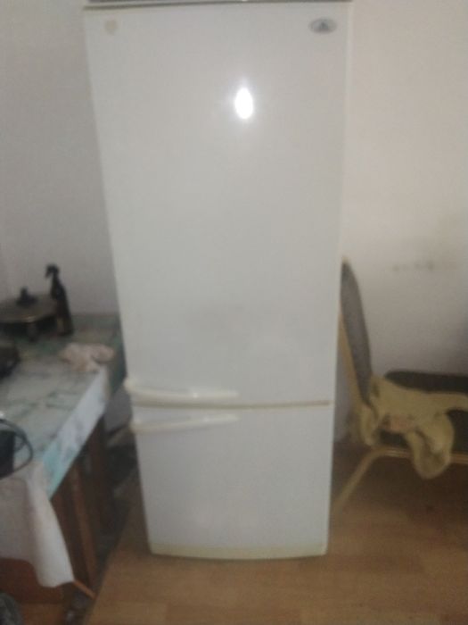 Продам холодильник