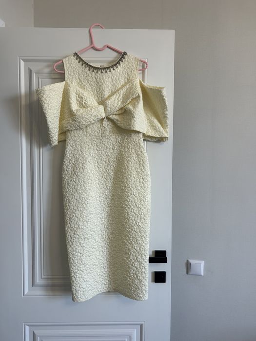 Продам платье одевала 1 раз