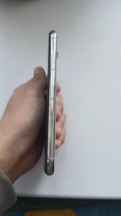 Продам айфон Х белый