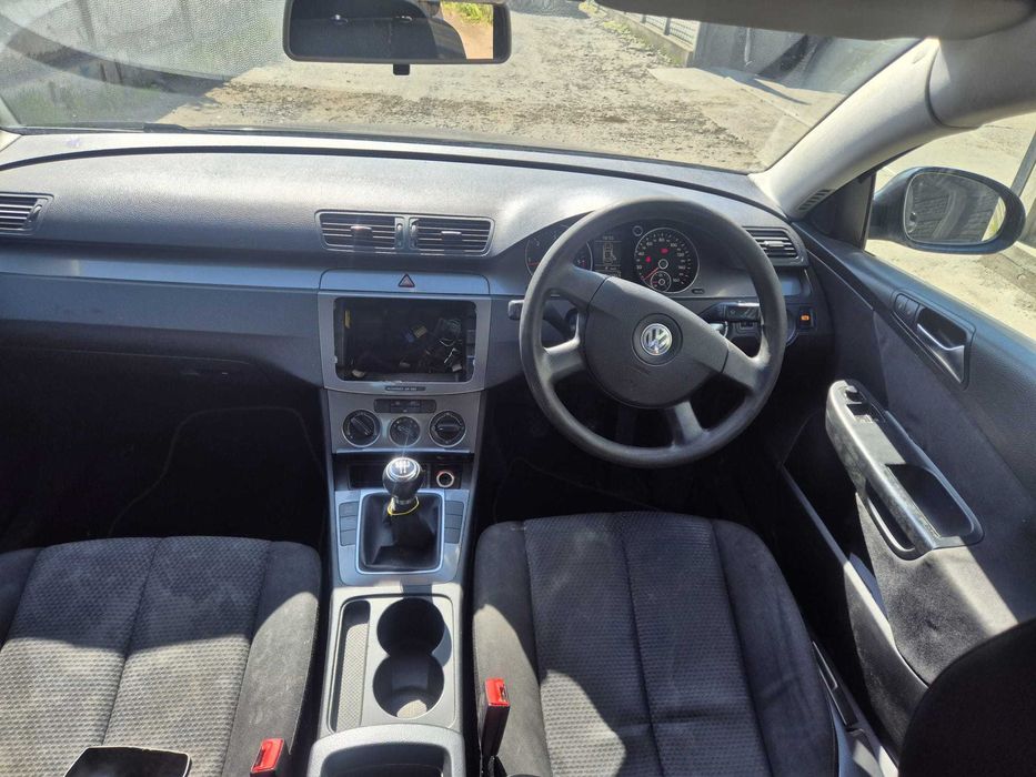 Dezmembram Volkswagen Passat B6 2.0 CBDC Capota/ trager/aripa