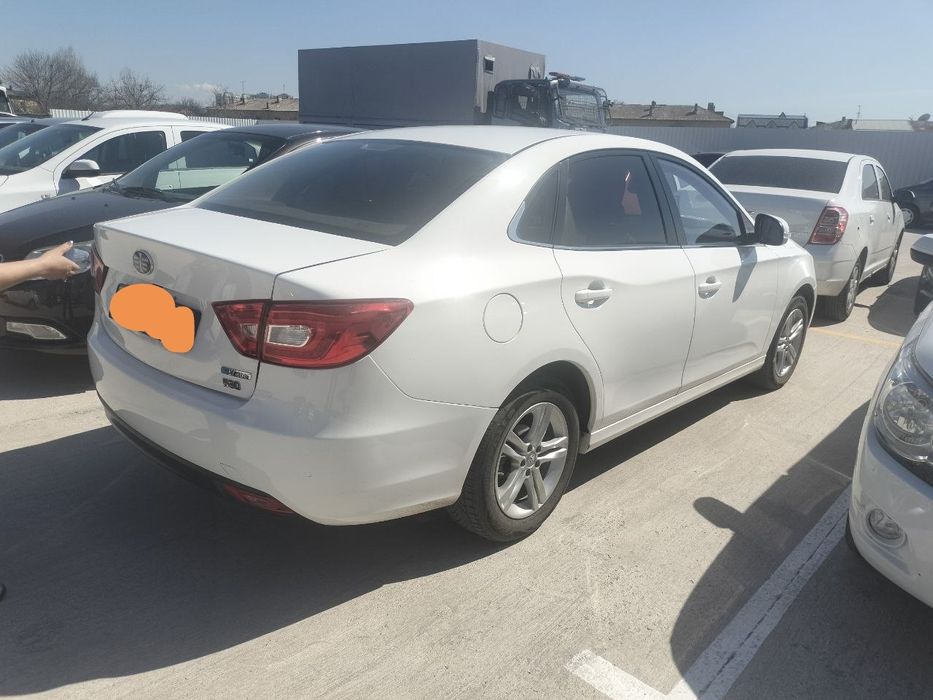 Faw Besturn B30 sotiladi