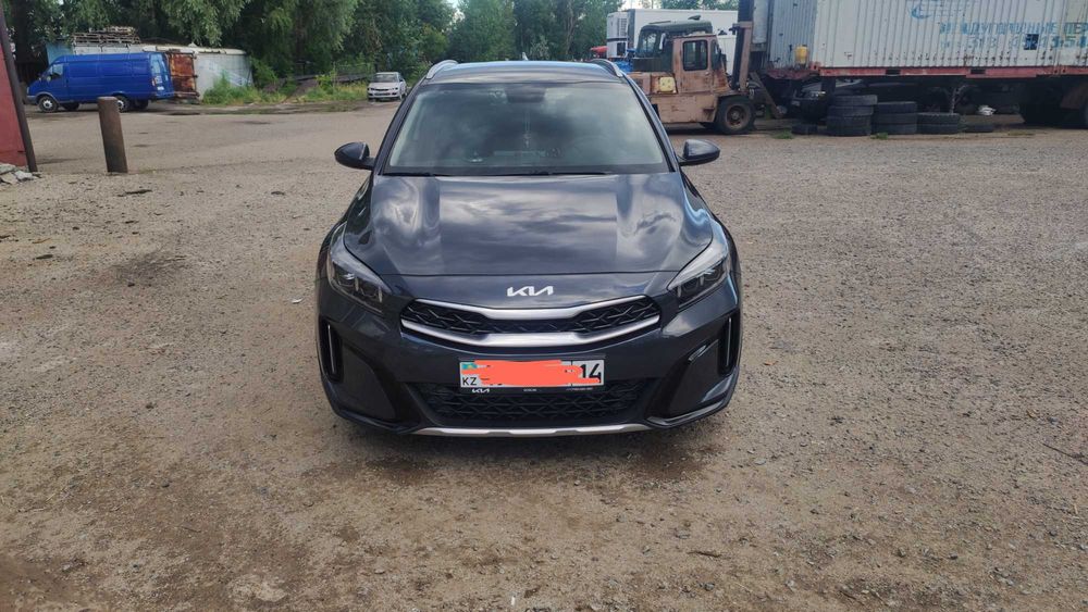Автомобиль киа хсид 2023