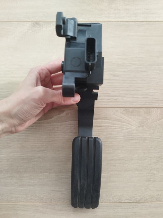 Педал за газта рено меган 3