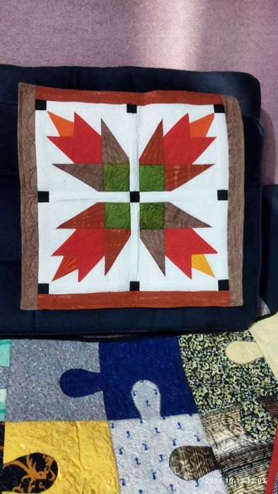 Наволочки диванные, мячики, подушка собака,